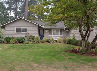 5907 Kenny St, Lake Oswego, OR 97035
