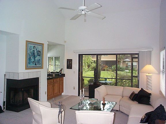 2nd image of 7274 Della Dr
