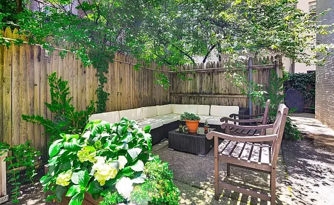 Rented by Powered by DMT LLC | media 8