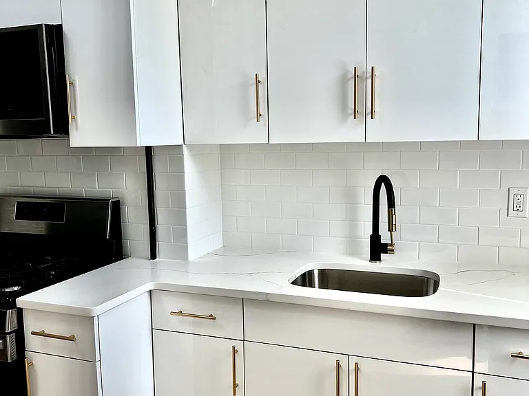 6052 54th Pl #B — Photo 2
