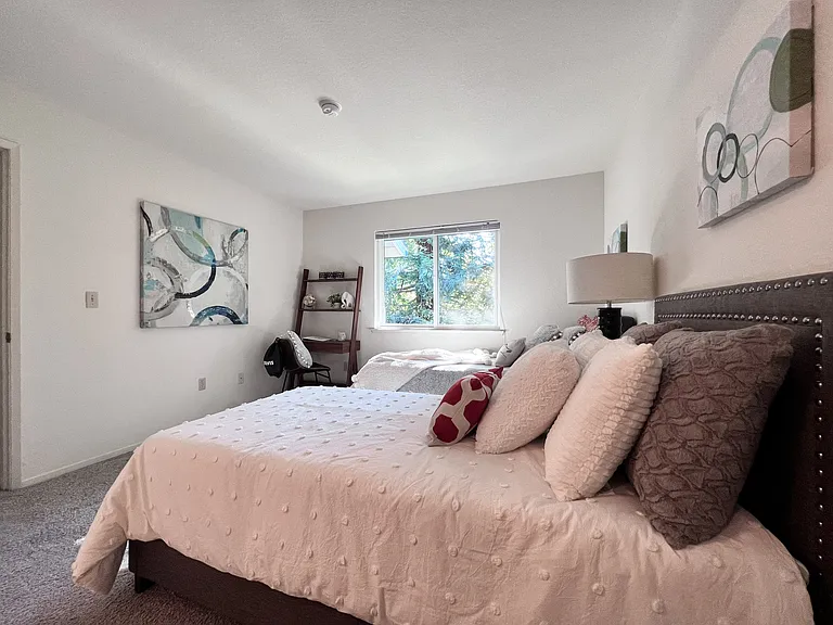 2x2 Primary Bedroom