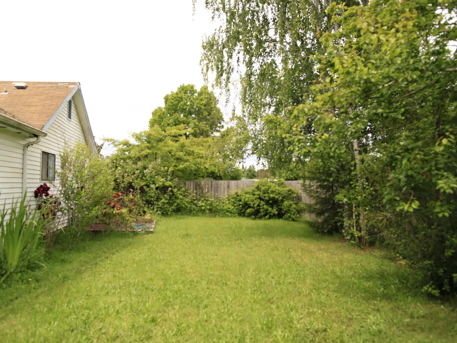3 bed, 1028 sqft, $1,795 — Photo 3