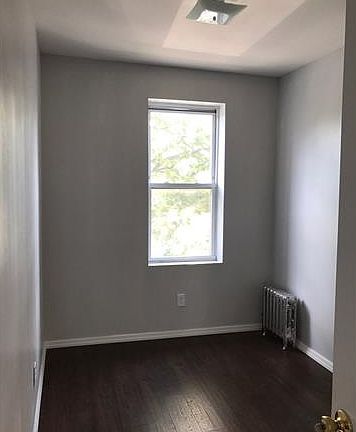 5th image of 513 Revere Ave