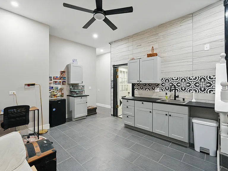 3302 Ward St — Photo 10