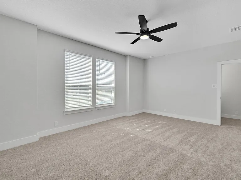 13615 Giovannis Gdn — Photo 27