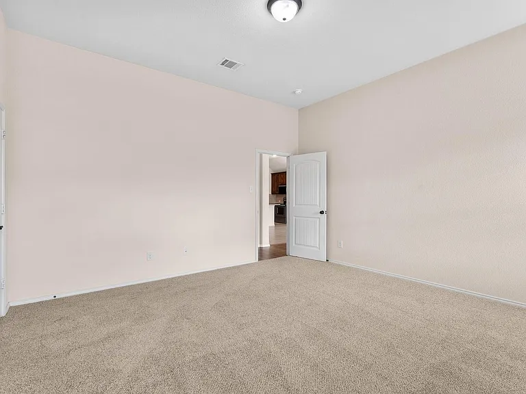2120 Blakely Ct — Photo 17