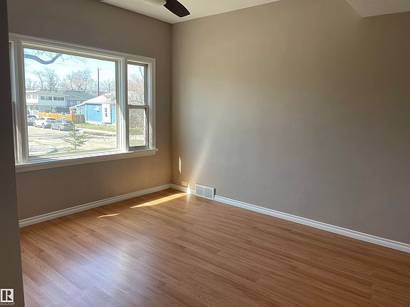 3rd image of 11161 96th St NW