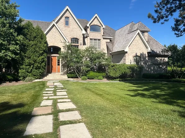 601 Ambriance Dr, Burr Ridge, IL 60527