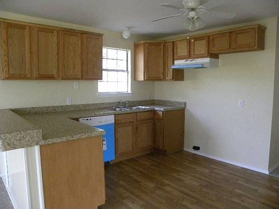 3rd image of 501 Kontiki Dr