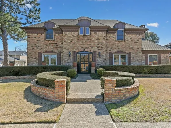 44 Grand Canyon Dr, New Orleans, LA 70131