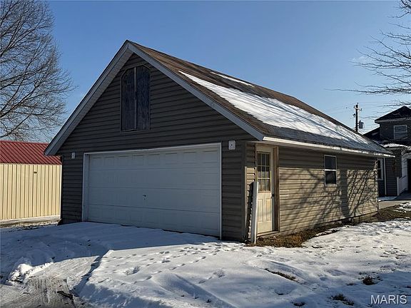 4th image of 413 W State St