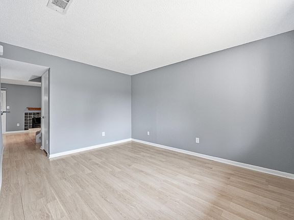 5th image of 6406 Chimney Creek Cir #B