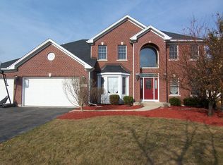 2472 Warwick Ct, Aurora, IL 60503