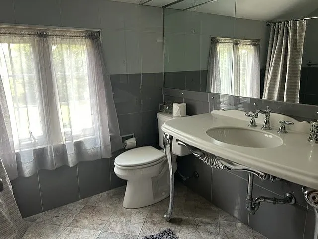 29 College Dr — Photo 25
