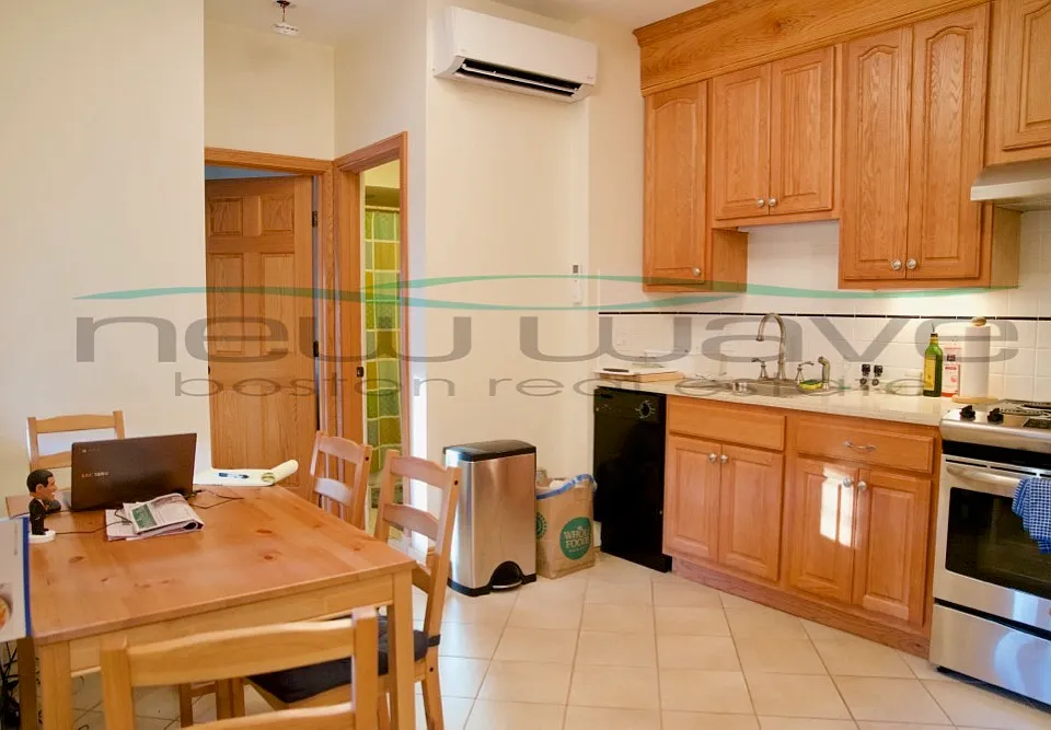 5 Phillips St #4
