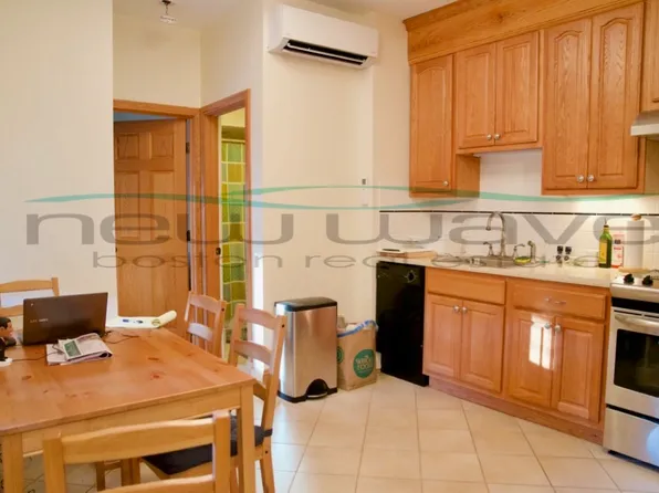 5 Phillips St APT 4, Boston, MA 02114