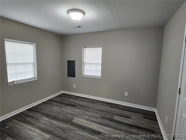 4916 Schmidt St — Photo 6