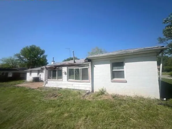 8124 Packard Ave, Saint Louis, MO 63134