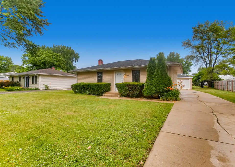 1st image of 1914 Bradley Dr