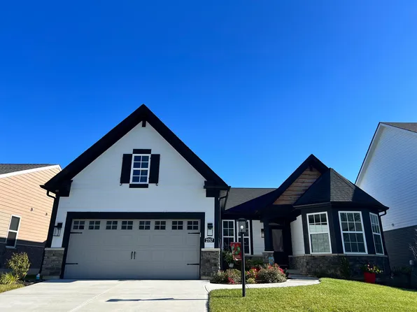 2757 White Pine Dr, Villa Hills, KY 41017