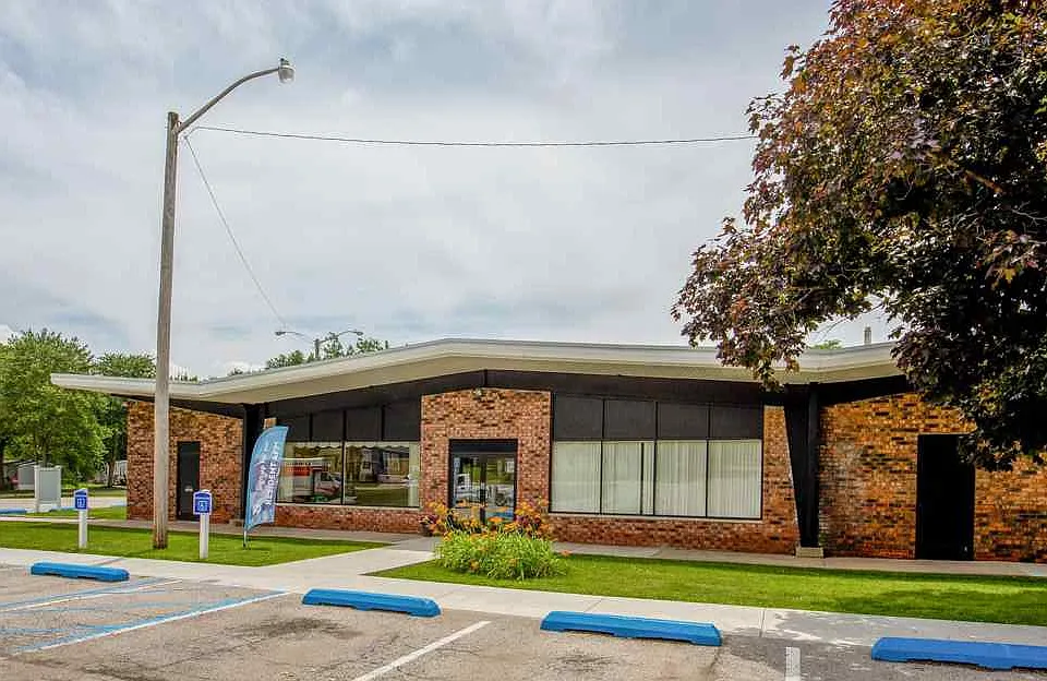 Royal Oaks Estates