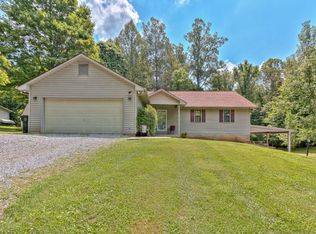 330 Summit Dr, Jonesborough, TN 37659
