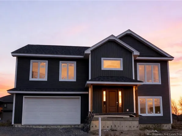 9 Lebaron Ct, Fredericton, NB E3G 0A2