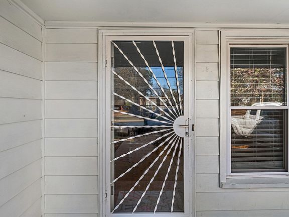 3rd image of 3339 S Perkins Rd