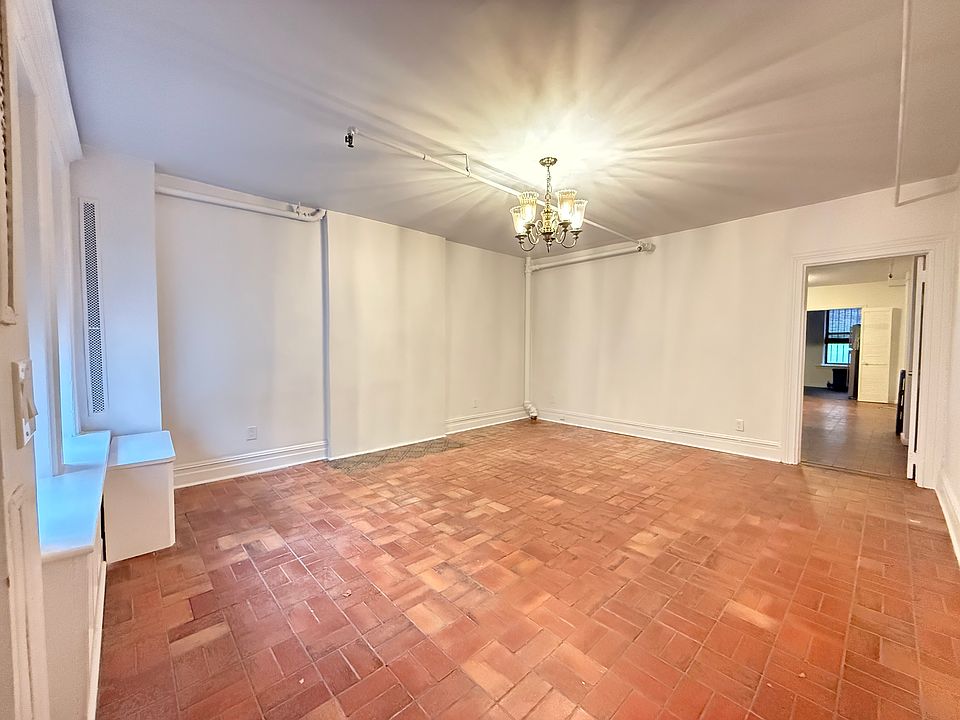 1st image of 422 Convent Ave #1