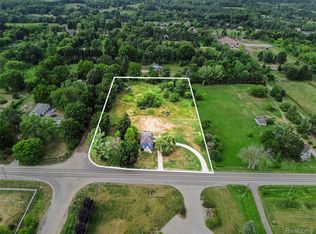 5031 Oakwood Rd, Ortonville, MI 48462