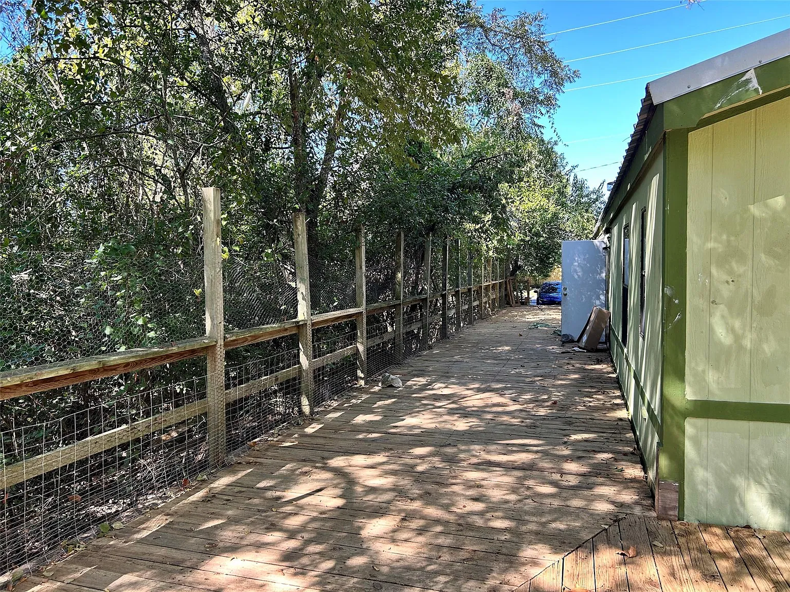 3 bed, 2.0 bath, 1368 sqft, $1,400 — Photo 1