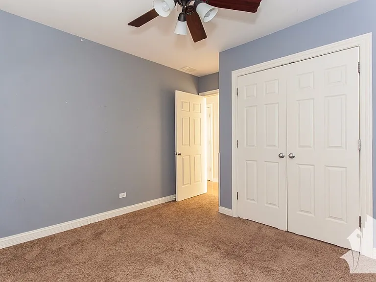 1148 W Roscoe St #2W — Photo 4