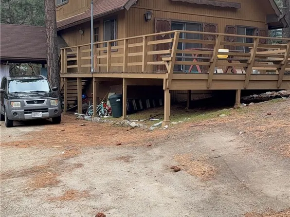 2200 Symonds Dr, Pine Mountain Club, CA 93222