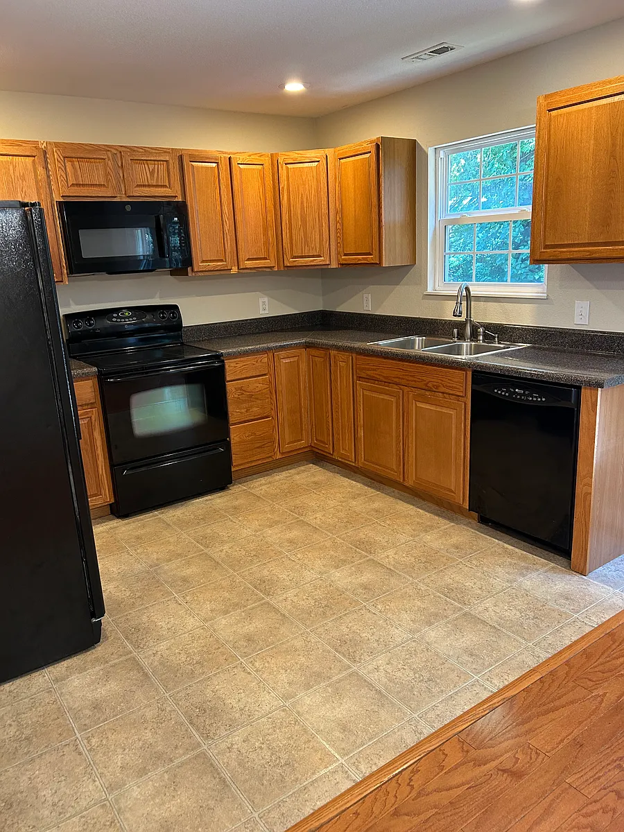 Building Photo - 856 Blue Spruce Way