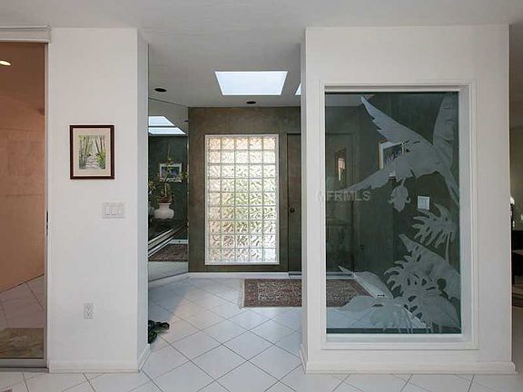 3rd image of 343 S Polk Dr