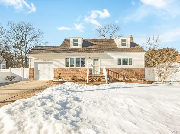 161 Irving Avenue, North Babylon, NY 11703