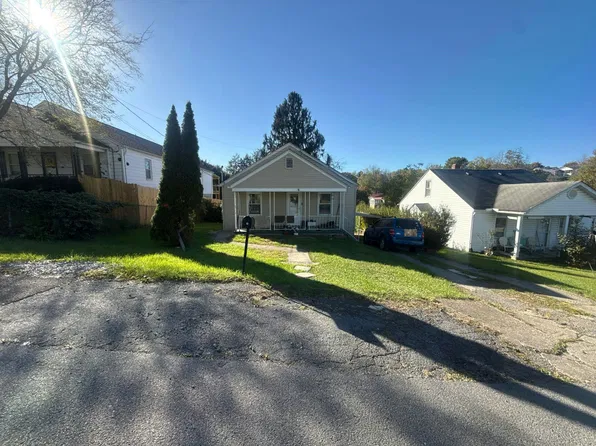323 Hubbard St, Beckley, WV 25801