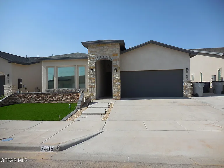 7405 Norte Portugal Ln — Photo 1