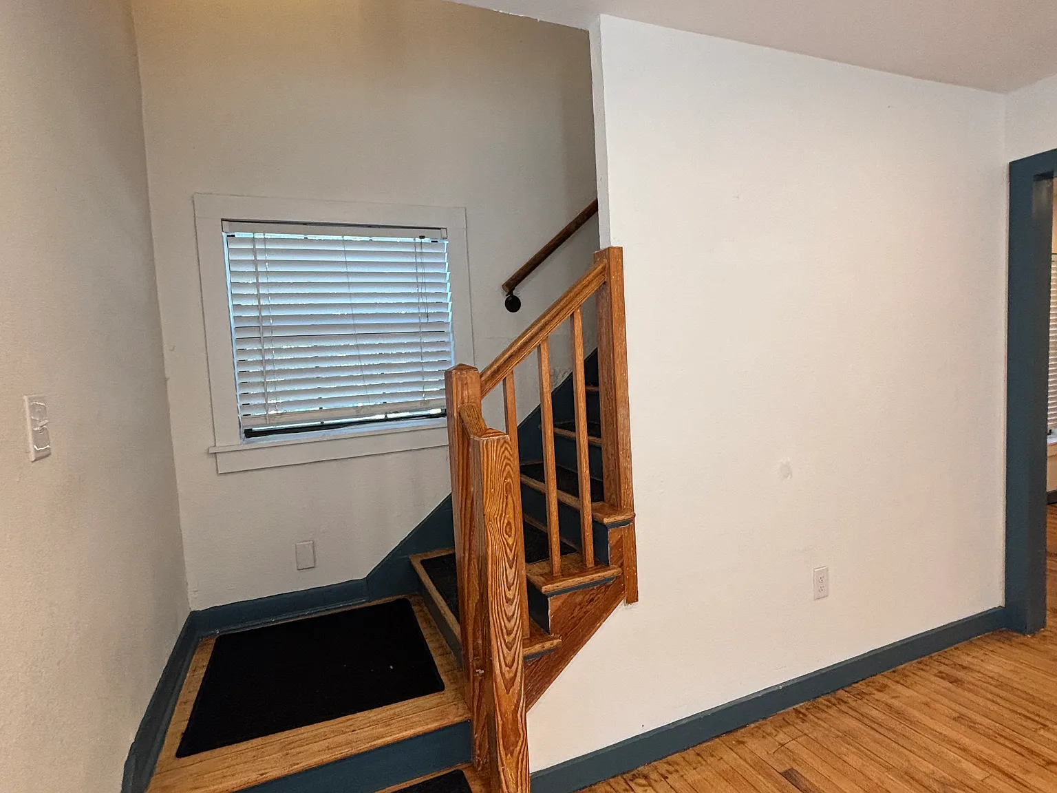2 bed, 850 sqft, $1,355 — Photo 3