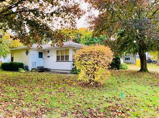 55 S Lansing Cir, Rochester, NY 14624