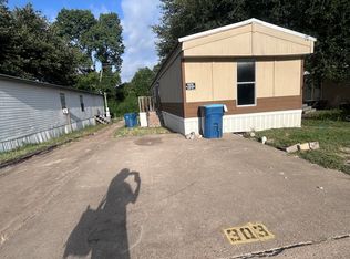 303 Hodge Ct, Athens, TX 75751