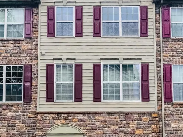 1508 Brookstone Pl, Hellertown, PA 18055