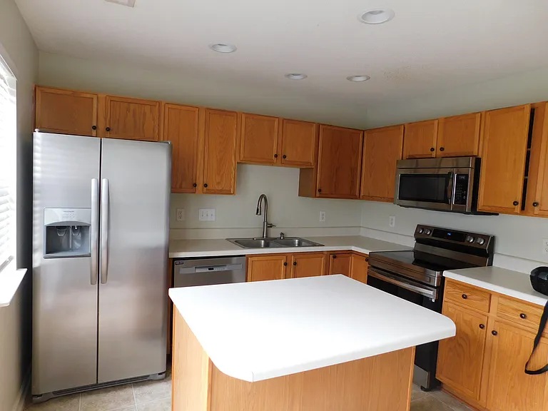 1147 Oak Blossom Way #1147 — Photo 7