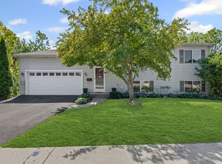 411 Park Ave, Cary, IL 60013