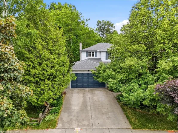 240 Stoke Dr, Kitchener, ON N2N 2C1