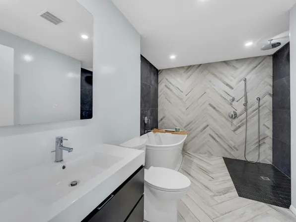 1077 River Road image 20 of 33