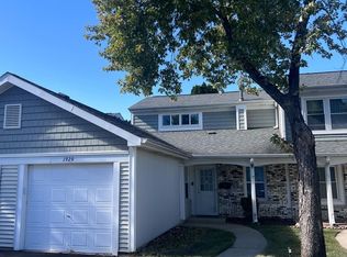 1929 Georgetown Ln, Hoffman Estates, IL 60169