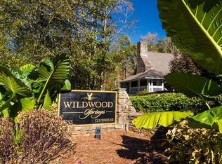 230 Shallow Springs Ct, Roswell, GA 30075