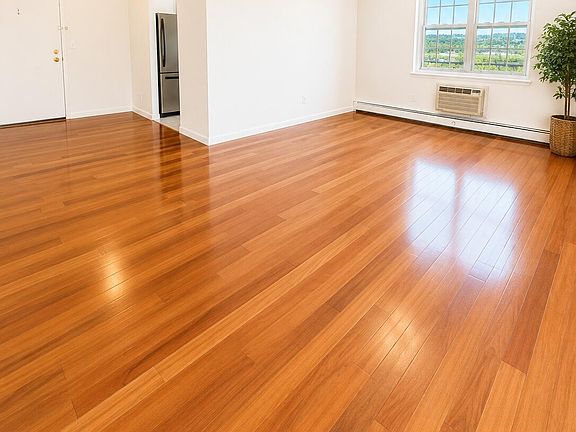 5th image of 390 Maryland Ave APT 2A