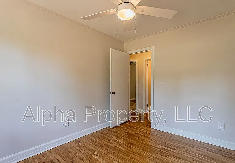 7 Pembroke Ln — Photo 7